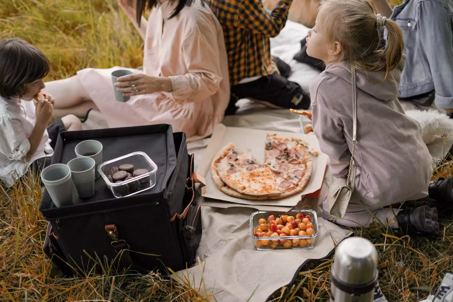 beach blanket picnic